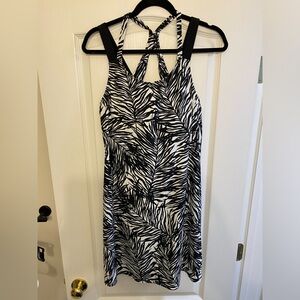 Women's Athleta Swim Dress Black White Leaves Criss Cross Straps 38 B/C